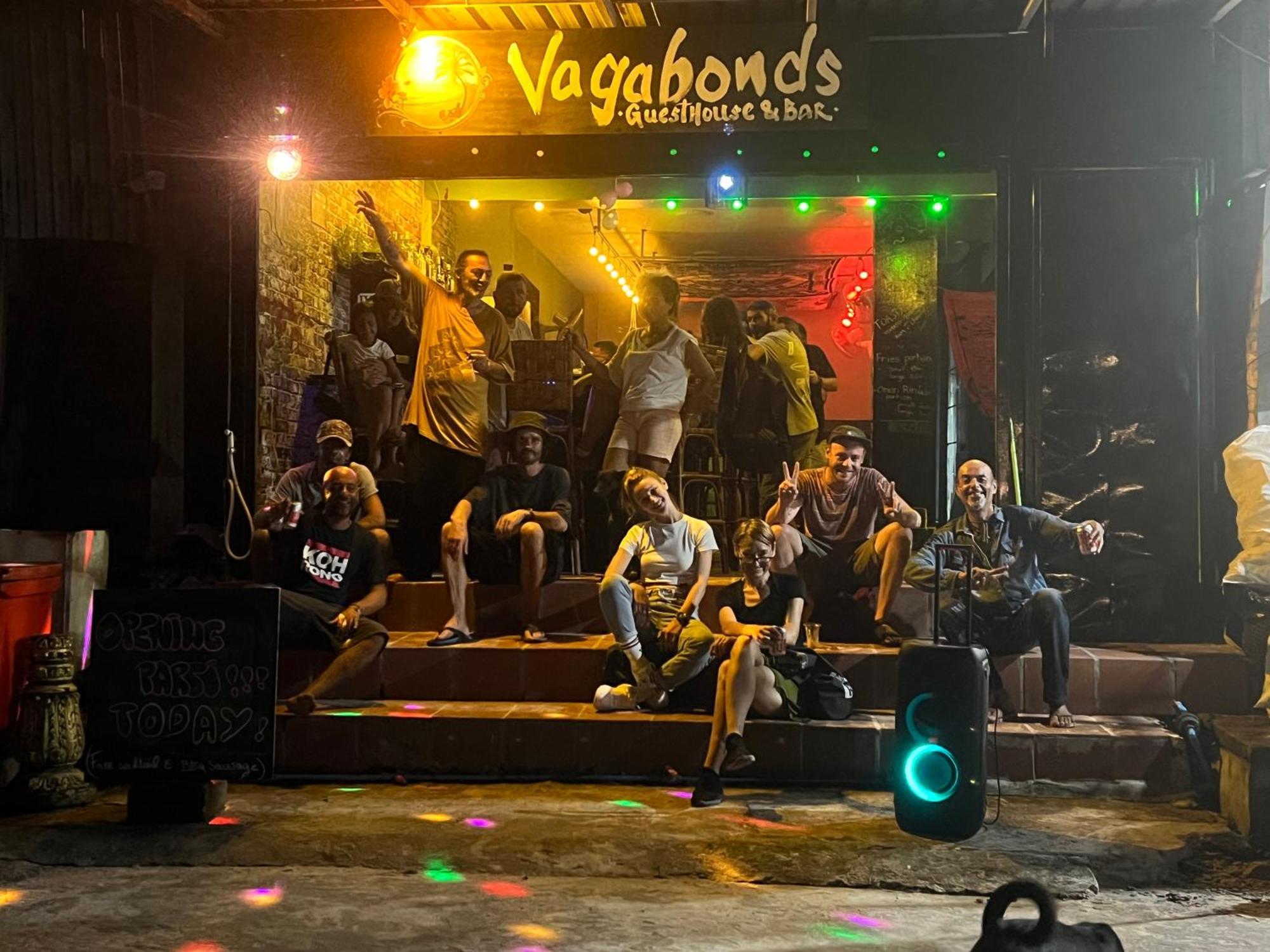 Vagabonds Hostel Kaoh Touch Bagian luar foto